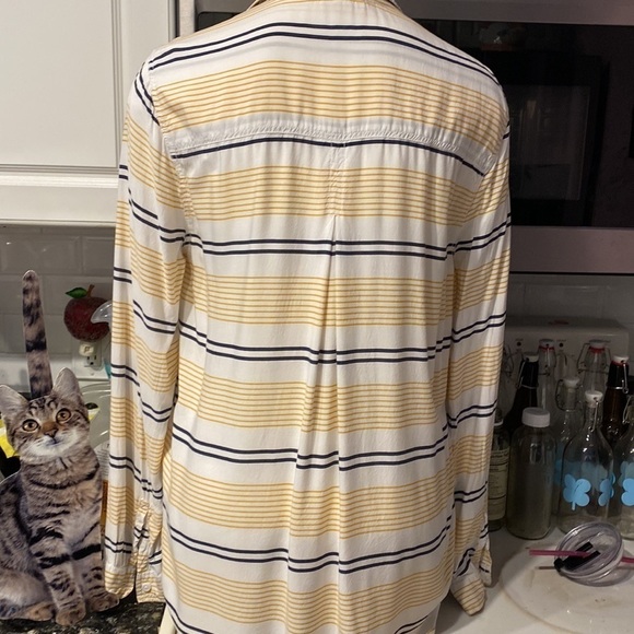 A womens beachlunchlonge casual button down long sleeve shirt size XL - Picture 2 of 3